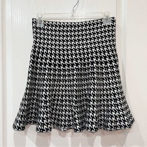 LF Houndstooth Skirt